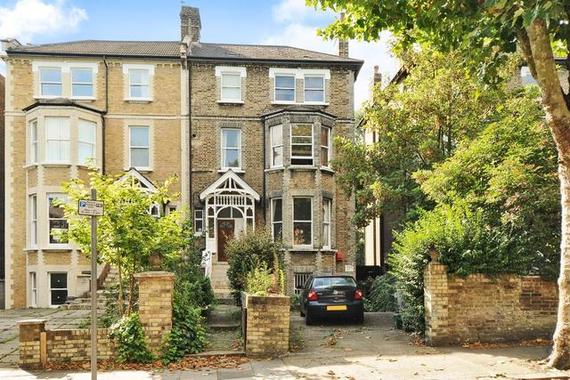 1 bedroom Flat for s...